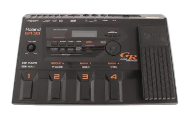 Hand Roland GR-33 Effect Processor 260