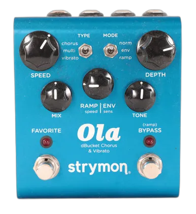 Hand Strymon Ola dBucket Chorus Vibrato Pedal 829